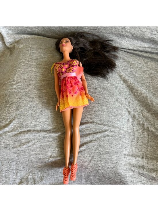 Kat Sanders | Lot Of 6 Mattel Barbies Fashionista Island  Lot Of 6 Mattel Barbies Fashionista Island Princess Belle Pocahontas President C